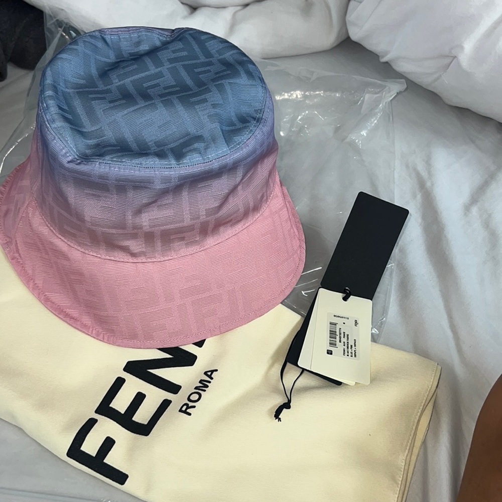 Fendi Bucket Hat Brand New W/Tags and dust bag. Size Medium💕
